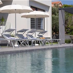 5 bedroom villa with pool near Split, sleeps 9
